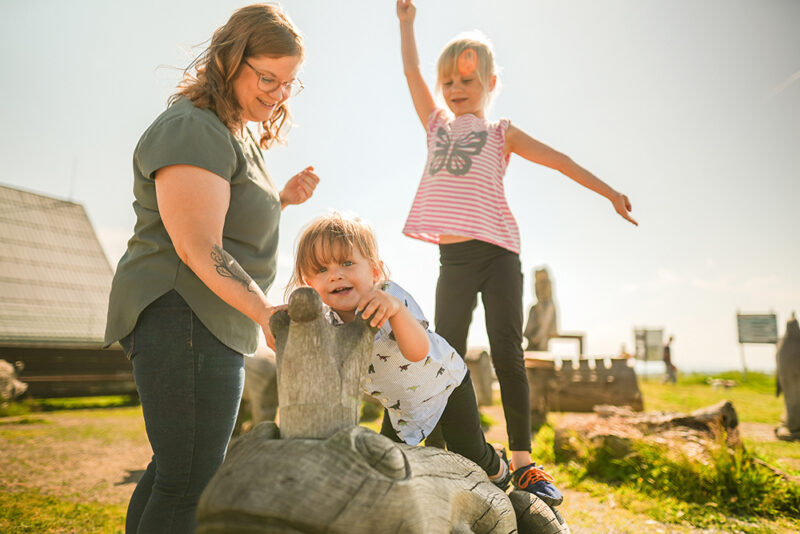 Familie auf dem Fichtelbergplateau